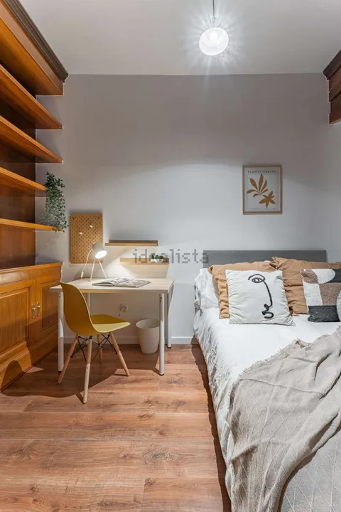 Room for rent, Madrid