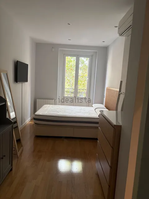 Wohnung 92 m² in Madrid