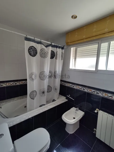 Casa de 240 m² a la Pobla de Vallbona