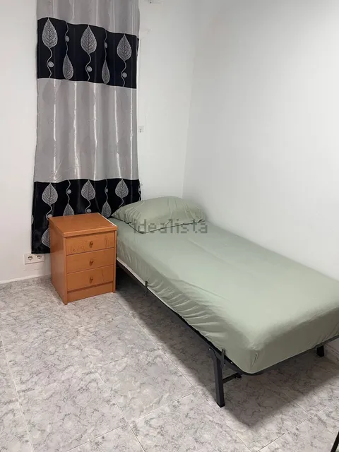 Habitació de lloguer, l'Hospitalet de Llobregat (2/5)