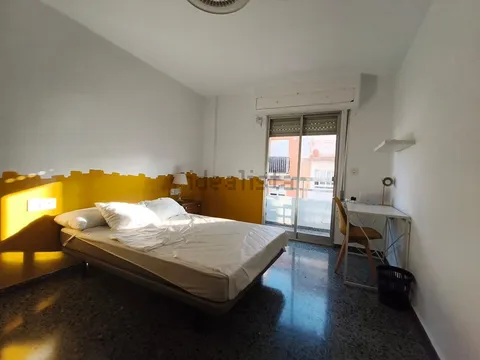 Habitació de lloguer, Burjassot