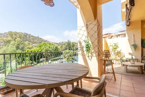 Wohnung 100 m² in Benahavís
