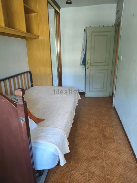 Habitació de lloguer, Madrid (3/3)