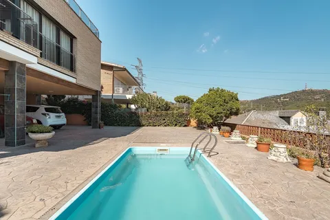 Casa de 228 m² a Sant Just Desvern (4/95)