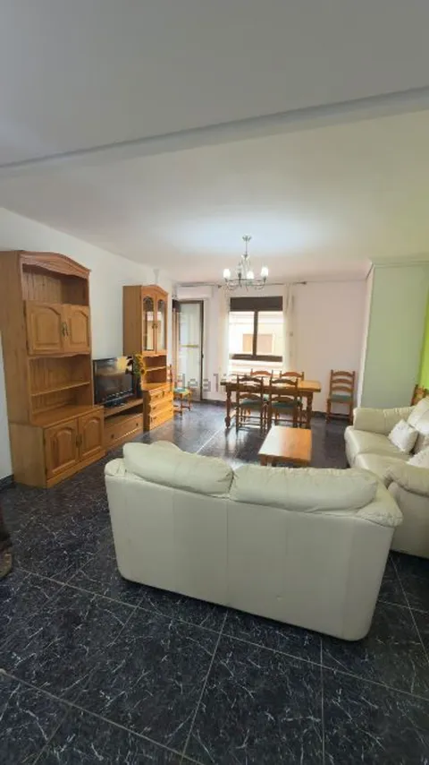 Flat 100 m² in Alberic