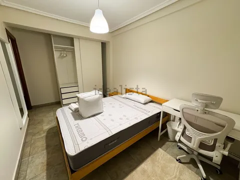 Кімната в оренду, Torrelavega