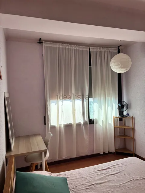 Room for rent, Badalona
