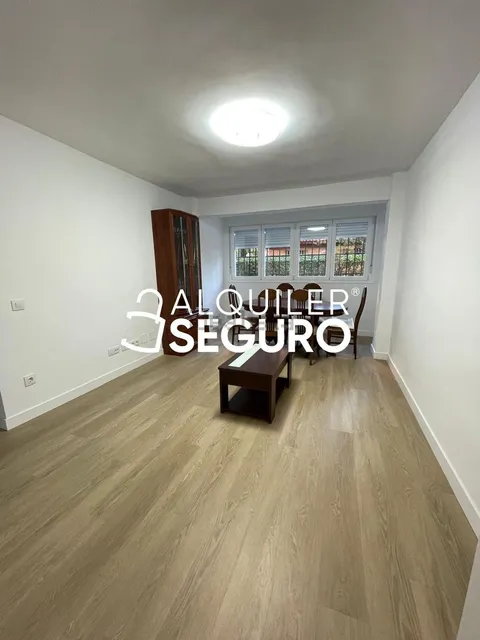 Flat 60 m² in Madrid (2/12)