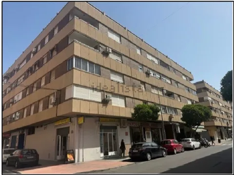 Piso de 100 m² en Almería