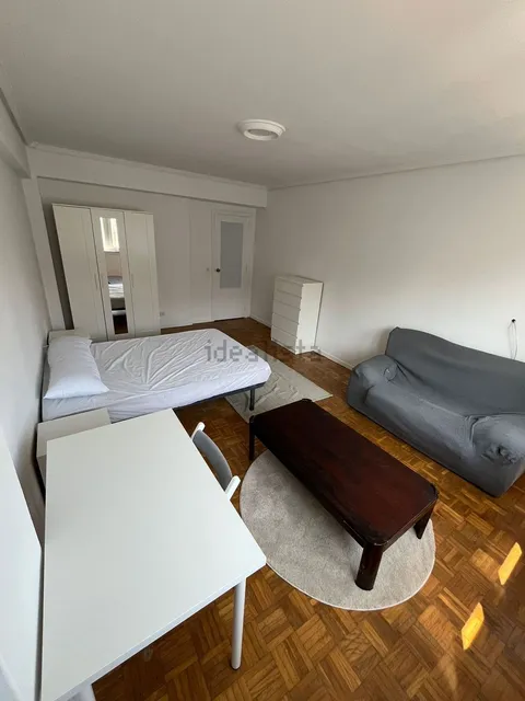Room for rent, A Coruña (2/10)