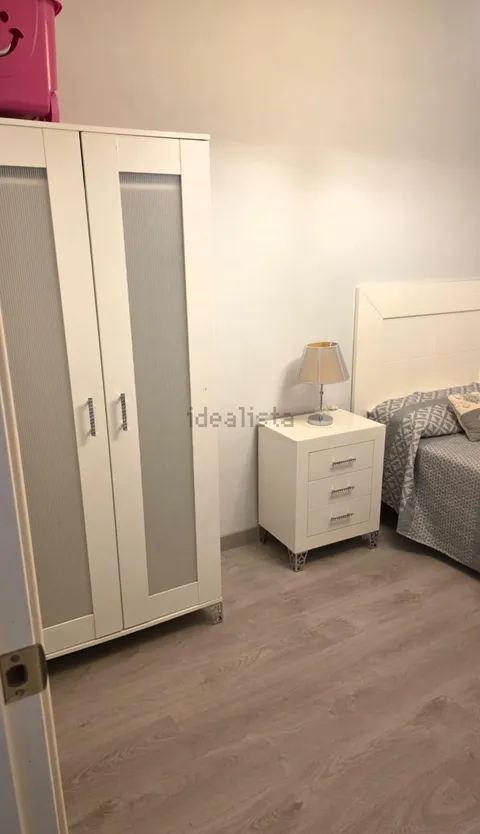 Chambre à louer, Cordoue (2/2)