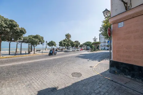 Flat 101 m² in Cádiz