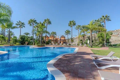 Будинок 225 м² у Estepona