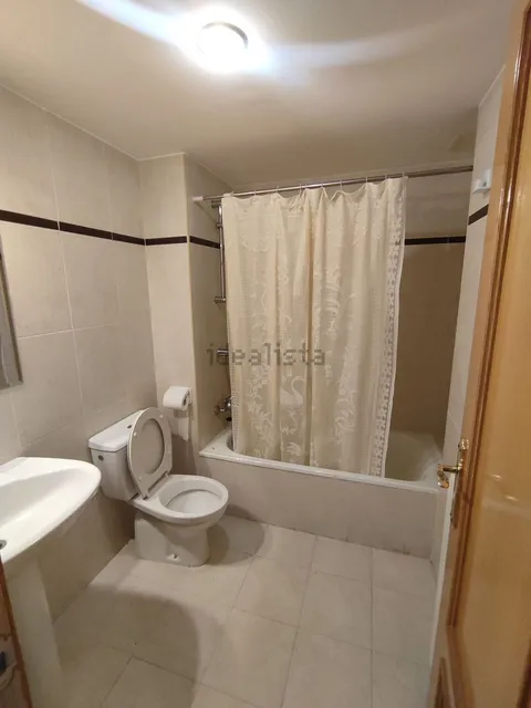 Piso de 70 m² en Las Navas del Marqués (4/5)