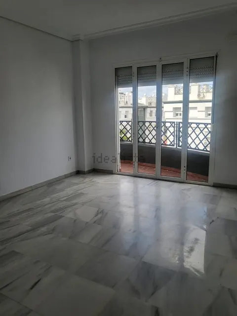 Квартира 107 м² в Севилье (2/27)