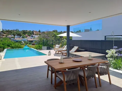 Casa de 380 m² a Estepona