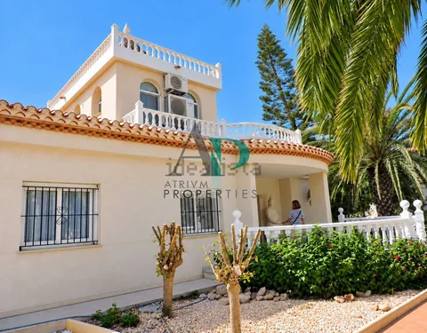 Casa de 120 m² a Oriola