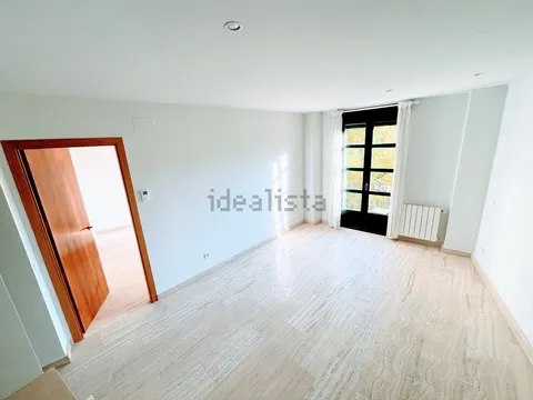 Wohnung 77 m² in Madrid