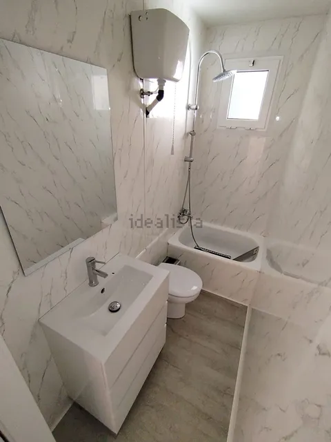Habitació de lloguer, Santa Coloma de Gramenet (3/5)