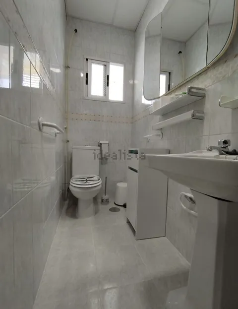 Habitació de lloguer, Granada (3/4)