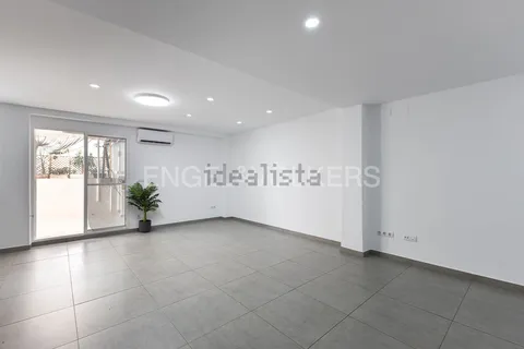 Pis de 77 m² a València