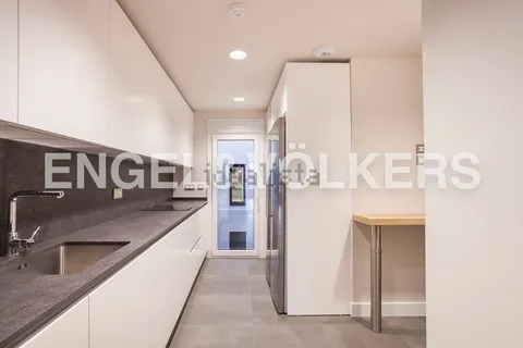 Wohnung 217 m² in Madrid