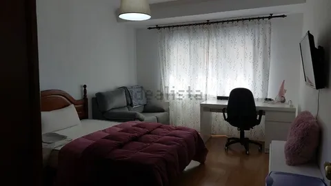 Chambre à louer, Gijón / Xixón