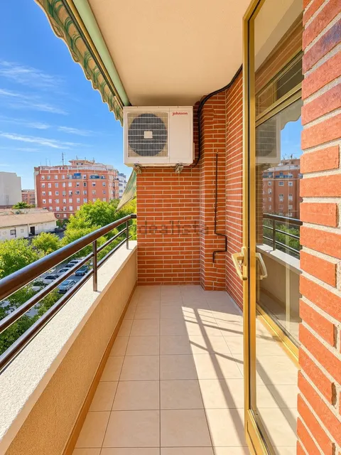 Wohnung 102 m² in Valencia