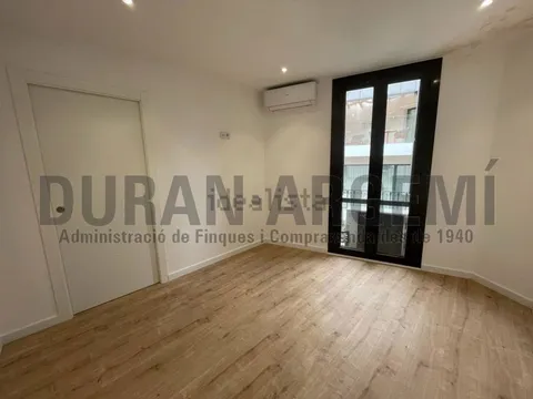 Pis de 56 m² a Terrassa