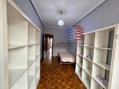 Pis de 120 m² a Ourense