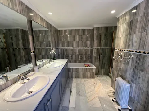 Casa de 215 m² a Estepona