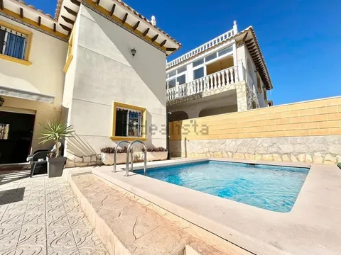 Casa 300 m² a Orihuela