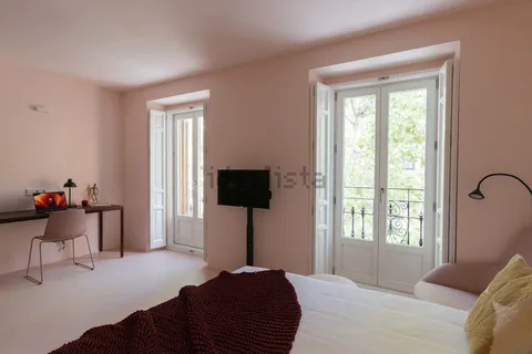 Habitació de lloguer, Madrid (3/10)