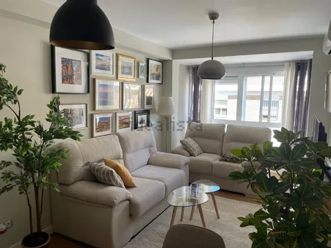 Piso de 80 m² en Sevilla