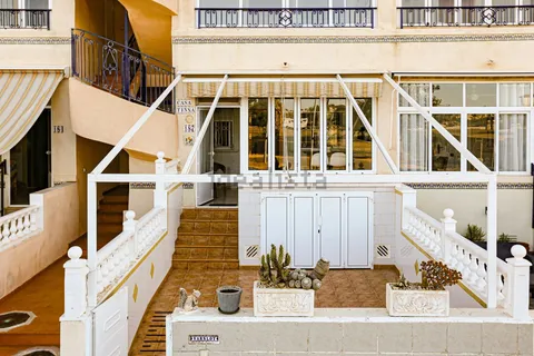 Pis de 60 m² a Oriola