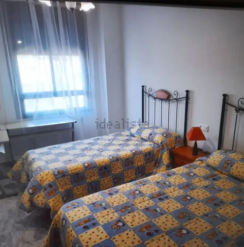 Chambre à louer, Cáceres
