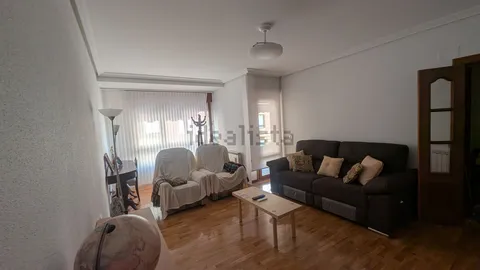 Piso de 90 m² en Calahorra