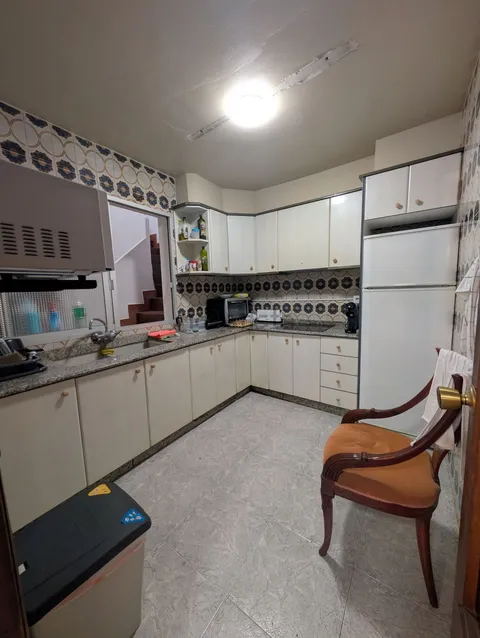 Quarto para alugar, Cheste