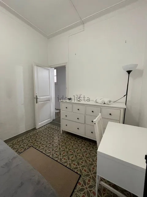 Habitación en alquiler, Barcelona (4/4)