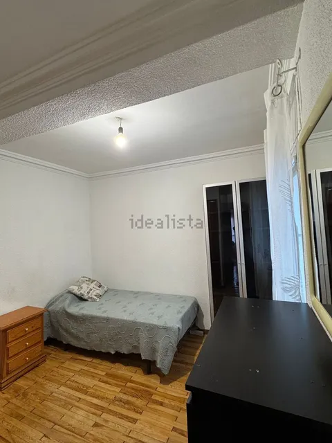 Habitació de lloguer, Madrid (2/4)