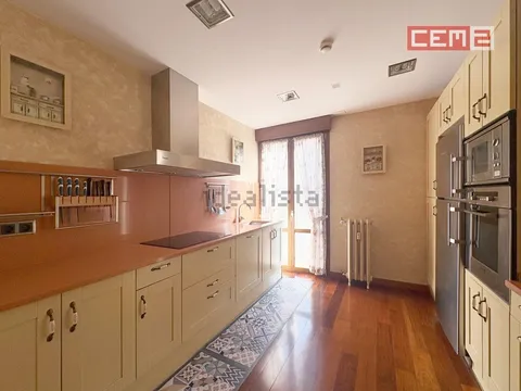 Appartement 74 m² à Pampelune