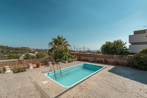 Casa de 228 m² a Sant Just Desvern