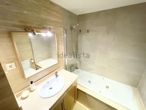 Wohnung 77 m² in Madrid