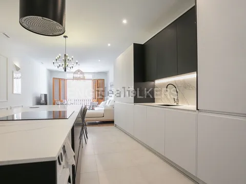 Wohnung 118 m² in Valencia