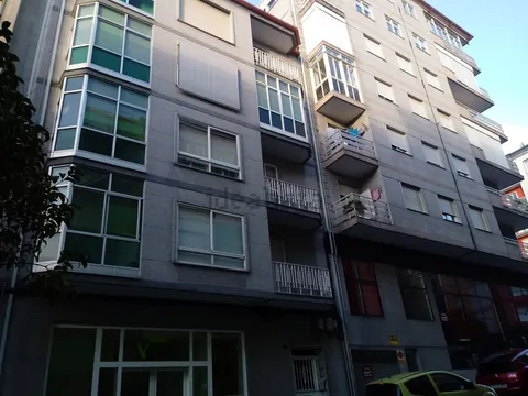 Pis de 100 m² a Ourense
