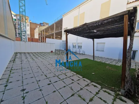 Appartamento 101 m² a Albacete