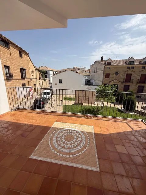 Flat 113 m² in Baeza
