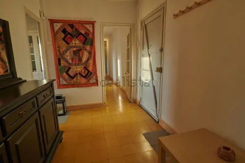 Habitació de lloguer, Tona