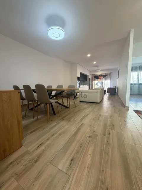 Zimmer zur Miete, Argés