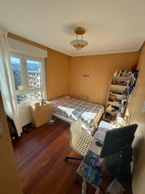 Room for rent, Bilbao (2/9)